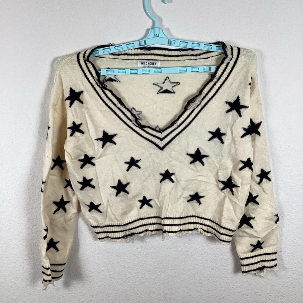 Wild Honey Womens Sweater Shirt Sz M Long Sleeve Pullover Stars V Neck Soft